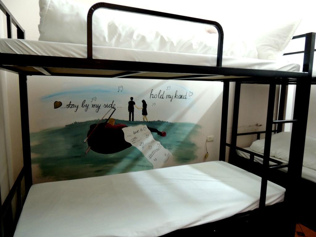 Halong Happy Hostel (Adults Only) Ha Long Exterior photo